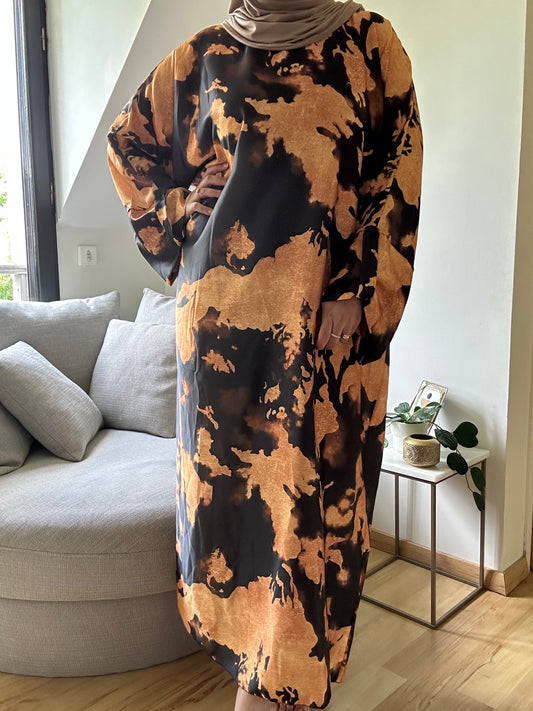 Robe longue avec détails sur manche longue et large DINA